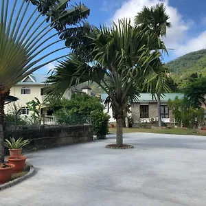 Apartment Flower Garden Self-catering, Beau Vallon (Mahe)